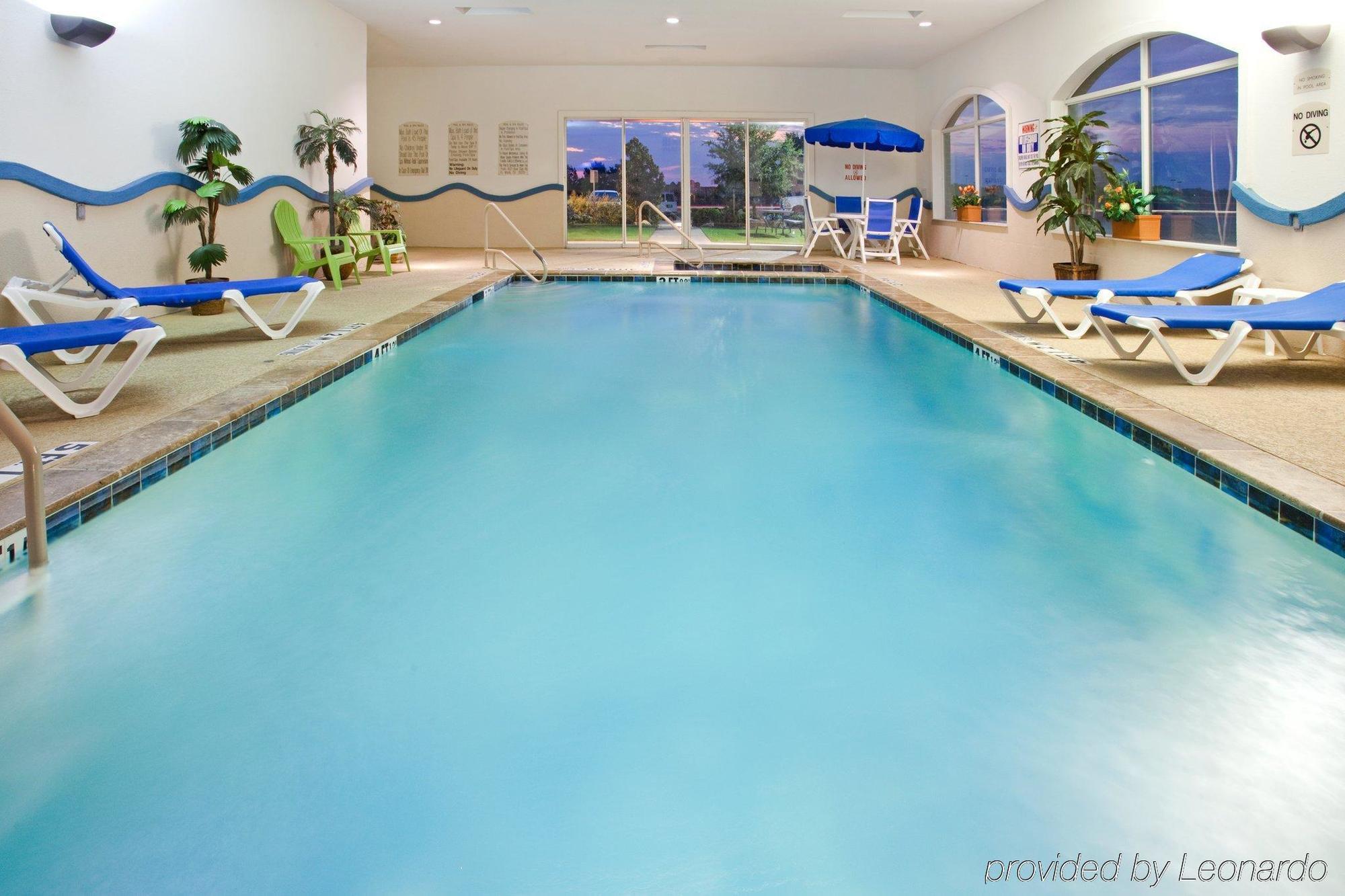 Holiday Inn Express & Suites Fort Worth - Fossil Creek By Ihg Kemudahan gambar