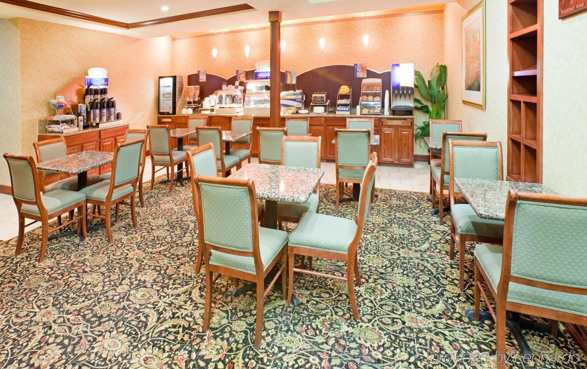 Holiday Inn Express & Suites Fort Worth - Fossil Creek By Ihg Restoran gambar